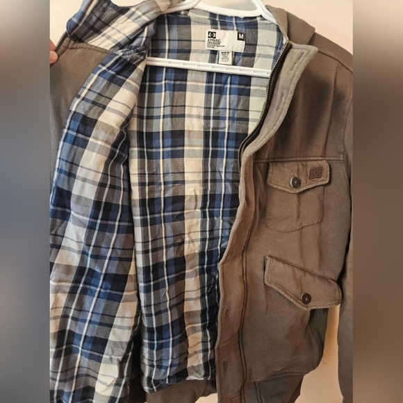 DC Apparel Men's Full Zip Sweater - Picture 3 of 5